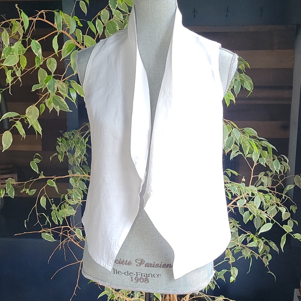 New Directions Linen Vest